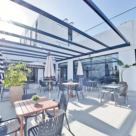 Vibe Stay Sevilla Residencia de Estudiantes - Adults Only-3